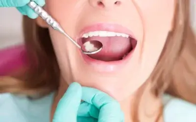 A Mirror to Your Health: Understanding the Signs of a Healthy Tongue