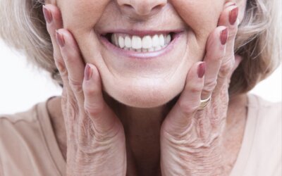Dentures: What They Are Made of, What They Look Like, and Are They Right For You?